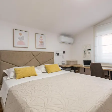 Mirjana, Two Bedrooms 公寓 *