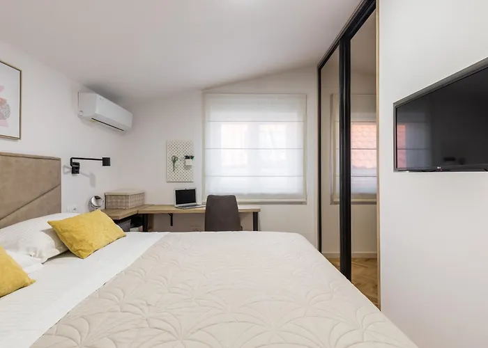 Mirjana, Two Bedrooms Dugi Rat