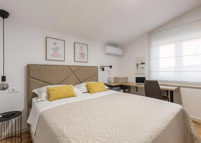 Mirjana, Two Bedrooms Apartment *